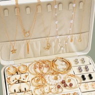 Set de bijuterii vintage boho - 86 de piese din aliaj de zinc cu tonuri de aur si accente de perle de imitatie, include cercei, pandantive fluture, coliere inima, inele, PMLF161053