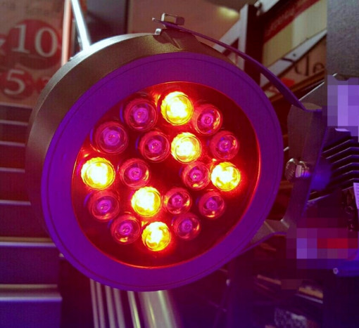 1361 LED REFLEKTOR 18W-RGB MNK-ST004
