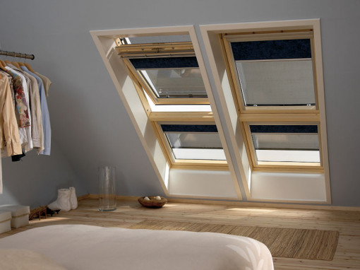 Velux Tenda spoljna i Siesta roletna teget DOP C04 / A
