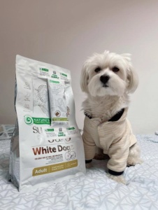 Superior Care White Dogs Small&Mini Breeds Adult cu Miel - Hrana uscata completa Super Premium, destinata cainilor adulti de talie mica (1–10 kg), cu blana alba - Img 2