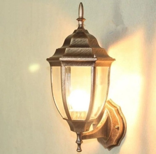 Aplică de Exterior cu Soclu E27 – Rezistentă la Intemperii, Design Modern