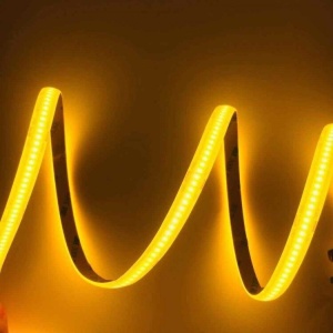 Bandă LED COB 12W/m – 5 Metri, Lumină Caldă, 12V, Iluminat de Ambianță - Img 2