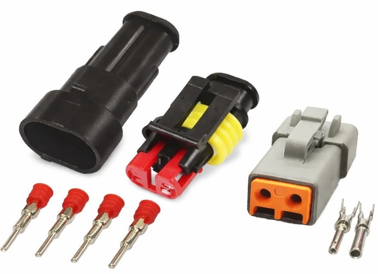 Conectori automotive