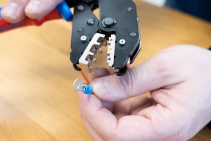 WEICON Clește de sertizat ERGO – 3 bacuri interschimbabile pentru pini, papuci și MC4 / 10100516 - Img 4