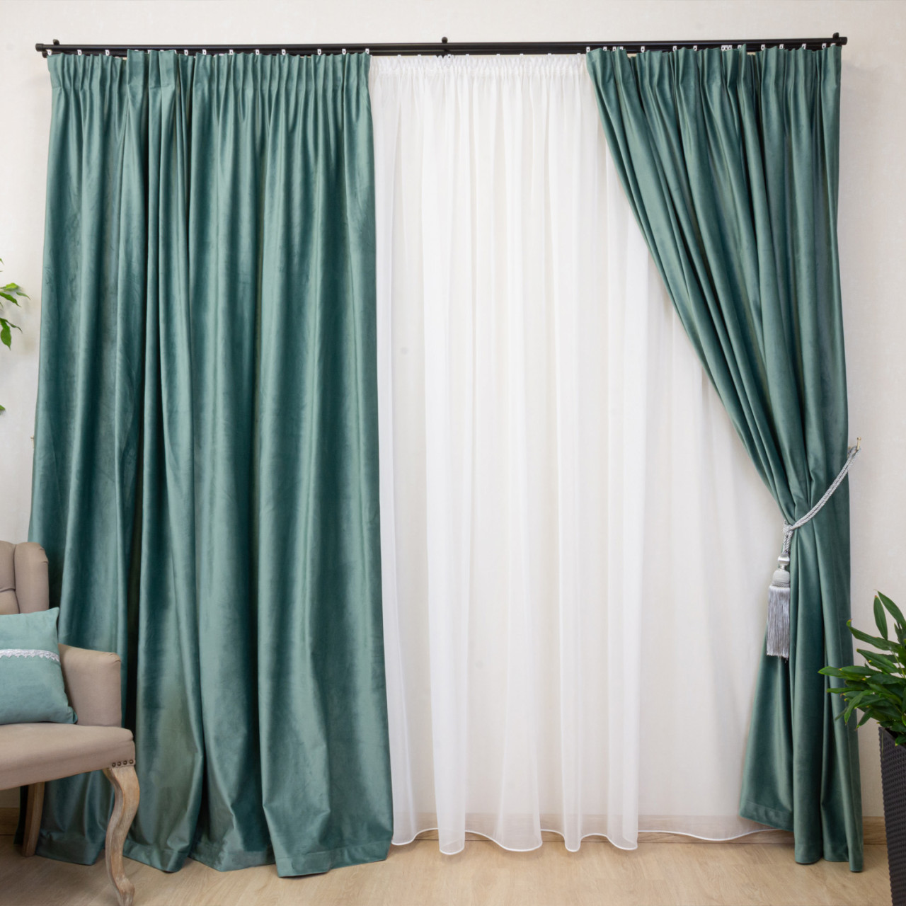 Set 2 draperii Hiko COMFY catifea verde deschis, cu rejansa