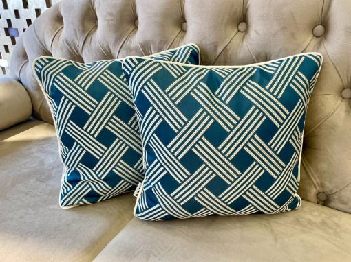 Set 2 perne decorative cu fata detasabila, Hiko Geometric,tafta fina albastra 2x40x40cm