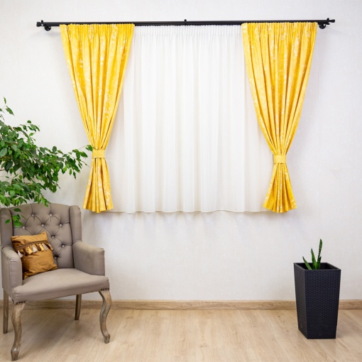 Set 5 piese draperii scurte Nostalgie Garden Umbra bumbac galben cu crem cu doua bentite si o perdea Ana voal, cu rejansa