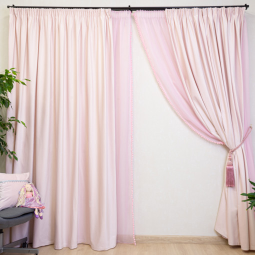 Set 4 piese Hiko baby roz pentru copii, doua draperii catifea COMFY si perdele Ana voal cu pom pom, cu rejansa
