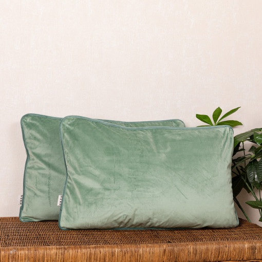 Set 2 perne decorative 2x40x60cm cu fata detasabila, Hiko COMFY catifea verde deschis