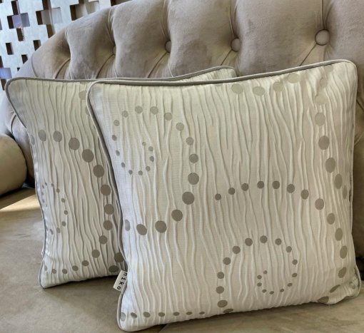 Set 2 perne decorative 2Face cu fata detasabila, Hiko, tafta 3d gri 2x40x40cm, editie limitata