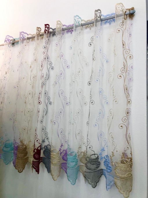 Perdea brodata, nesifonabila, scurta H-60cm, pentru bucatarie, Hiko Color Cup pentru prindere direct pe geam