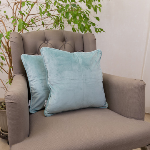 Set 2 perne decorative, cu vipusca si fata detasabila, HIKO Comfy catifea Ice Blue