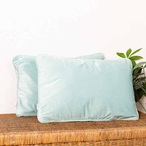 Set 2 perne decorative 2x40x60cm cu fata detasabila, Hiko COMFY catifea ice blue