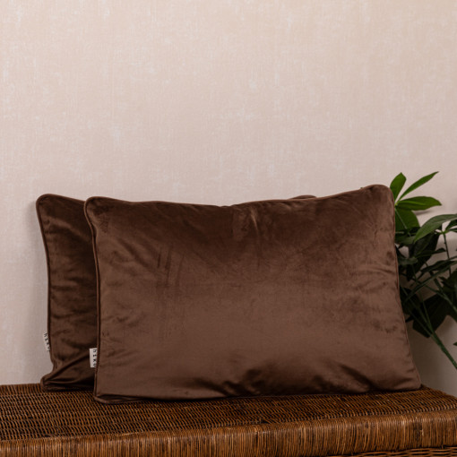 Set 2 perne decorative 2x40x60cm cu fata detasabila, Hiko COMFY catifea maro