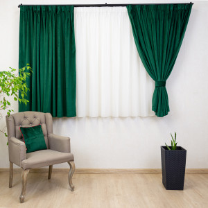 Set 2 draperii scurte cu doua benzi de prindere Hiko COMFY catifea verde smarald, cu rejansa - Img 3