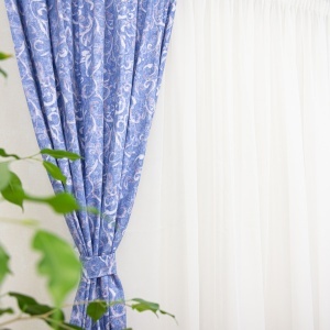 Set 2 draperii scurte din bumbac, Hiko Nostalgie Garden Byzantine, cu rejansa creion de 6,5cm si 2 benzi de prindere - Img 3