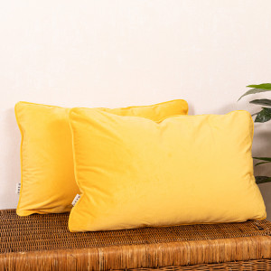 Set 2 perne decorative 2x40x60cm cu fata detasabila, Hiko COMFY catifea galbena - Img 1