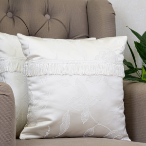 Set 2 perne decorative brodate, cu fata detasabila, Hiko Ivoire Fantasy cu banda decorativa 2x40x40cm - Img 3