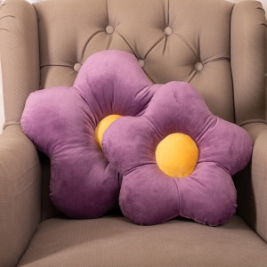 Set 2 perne decorative Mother&Doughter, floricele diametrul 30cm din catifea mov cu galben - Img 3