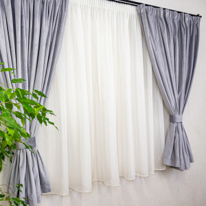 Set 5 piese Hiko, doua draperii scurte din catifea Comfy Steel Grey cu 2 benzi de prindere si o perdea Ana voal, cu rejansa - Img 4