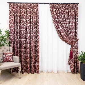 Set 3 piese , doua draperii Hiko Royal Garden rosu bordeaux si o perdea Ana voal alb cu rejansa