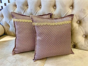 Set 2 perne decorative cu fata detasabila, Hiko Romb roz murdar 2x40x40cm - Img 1