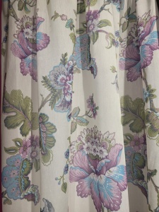 Perdea Hiko Pastel Flowers mov, cu rejansa - Img 3