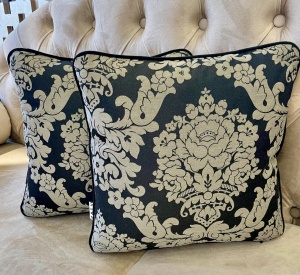 Set 2 perne decorative cu fata detasabila, Hiko, catifea si tafta neagra cu insertii bej 2x40x40cm - Img 3