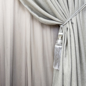 Set 3 piese, doua draperii Hiko Blackout Lux gri deschis si o perdea New Degradee, cu rejansa - Img 3