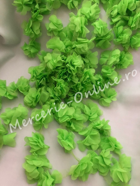 Banda pasmanterie flori 3D voal, Verde Lime, cca 5cm (la metru) Cod:0727