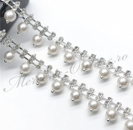 Lant decorativ cu strasuri si perle, 2cm (la metru) Cod:2618