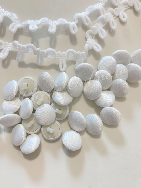 Nasturi Imbracati Satin, 13mm, Alb (25bucati+25cm bride) Cod:3106