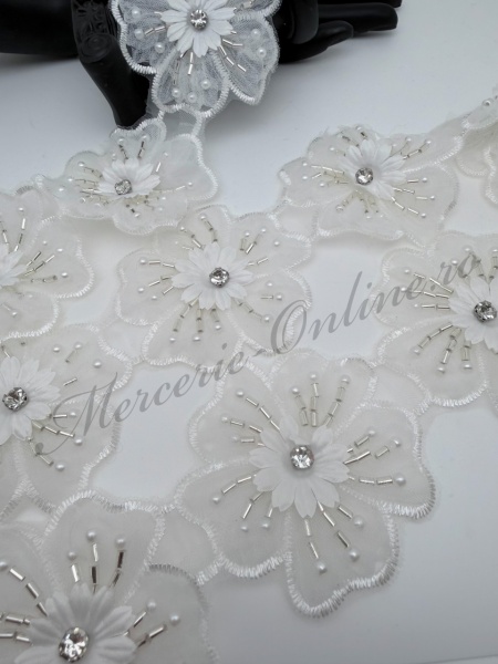 Banda Flori Brodate 3D, cca 7cm (la metru) Cod:4038 - Img 2