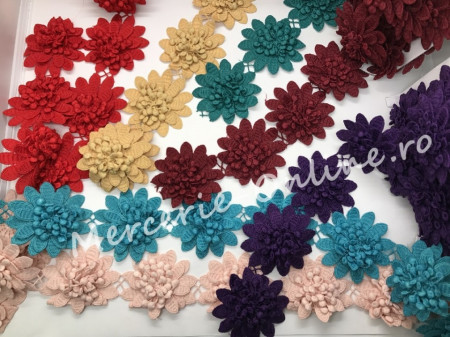 Dantela Flori 3D, cca 8cm (la metru) Cod:0822