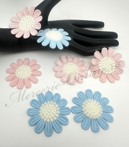 Aplicatie textila floare, 5cm (la bucata) Cod:3645