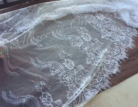 Dantela fina Chantilly, cca 65cm, Negru (la bucata) Cod:3129 - Img 3