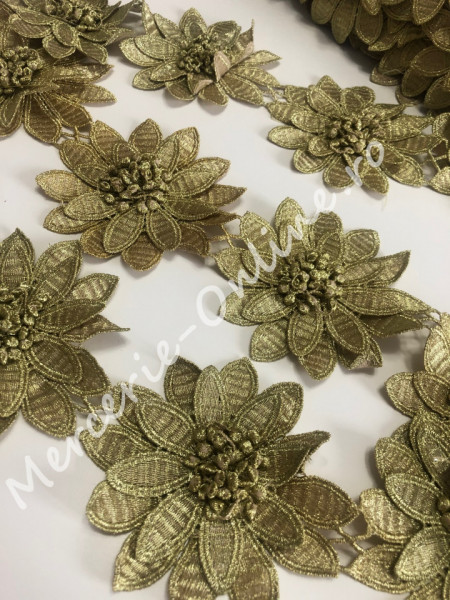 Dantela flori 3D cu lurex, cca 10cm (la metru) Cod:1277 - Img 2