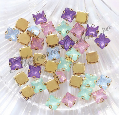 Pietre de cusut sticla cu suport metalic, Mix Colors Opal, 8mm, (50bucati/pachet) Cod:2982