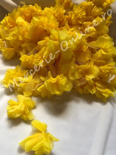 Banda pasmanterie flori 3D voal, Galben, cca 5cm (la metru) Cod:0721