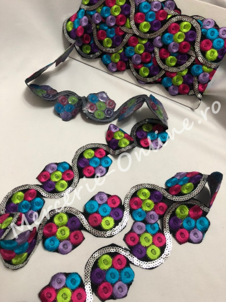 Banda termoadeziva brodata cu paiete, latime cca 5cm, (la metru) Cod:1122