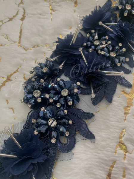 Aplicatie brodata cu flori 3D si cristale, Bleumarin, cca 11x40cm, (la bucata) Cod:2967 - Img 2
