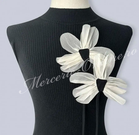 Aplicatie textila Floare tip brosa, 13cm (la bucata) Cod:2990 - Img 2
