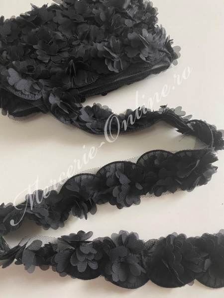 Banda pasmanterie cu flori 3D voal, cca 5.5cm (la metru) Cod:2069 - Img 2