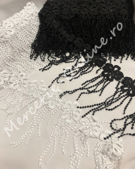 Dantela flori, cca 17cm (la metru) Cod:1165