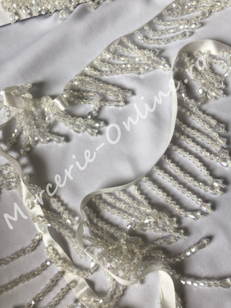 Franjuri margele, lungime cca 5.5cm (la metru) Cod:0972
