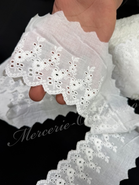 Dantela Bumbac brodata pe Panza, cca 10cm (la metru) Cod:3984 - Img 2