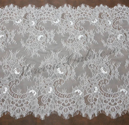 Dantela fina Chantilly, cca 65cm, Alb (la bucata) Cod:3128