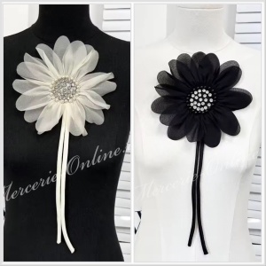 Aplicatie textila Floare tip brosa, (la bucata) Cod:3653