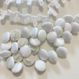 Nasturi Imbracati Satin, 13mm, Alb (25bucati+25cm bride) Cod:3106
