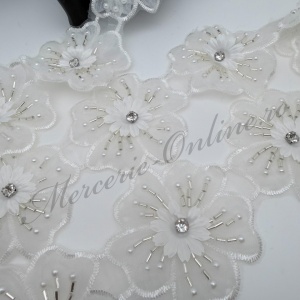Banda Flori Brodate 3D, cca 7cm (la metru) Cod:4038 - Img 2